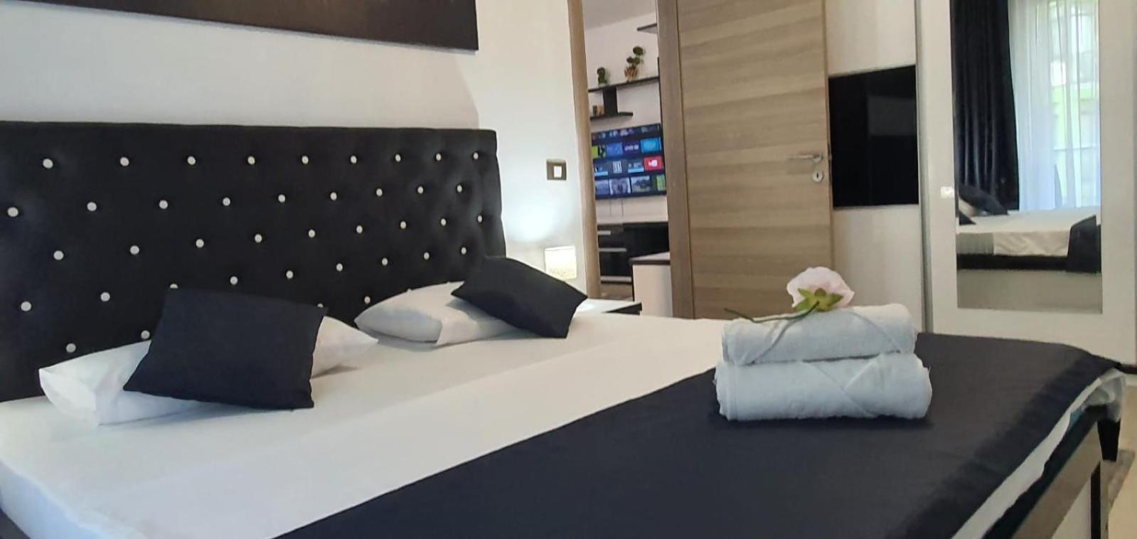 Alezzi Luxury Apartment Spa Resort Piscina Incalzita Sauna Parking Navodari Luaran gambar